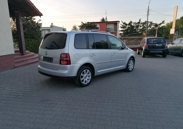 Volkswagen Touran cena 23000 przebieg: 187000, rok produkcji 2008 z Sokółka małe 497